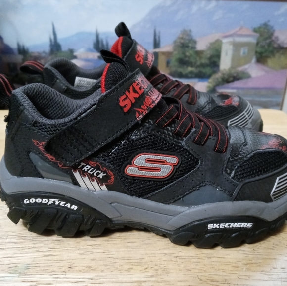 👟👟Skechers Turbo Speed Slip On Sneakers Kids Boys Size 4.5 Black Green 403760L - Picture 5 of 15